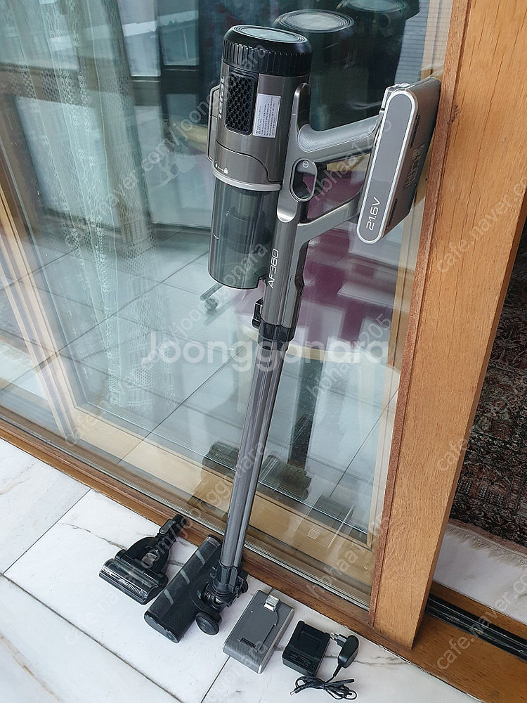 테팔 AF360 진공 청소기 판매합니다. 사진에 보이는...--0