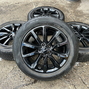 쏘렌토 스포티지 투싼 싼타페 카니발 등 현대기아 19인치 휠타이어