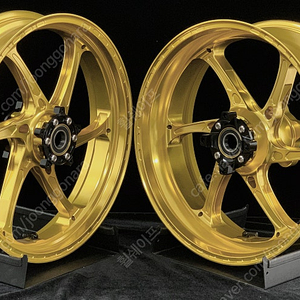 혼다 CBR1000RRR 오토바이 휠 튜닝파츠 단조휠 판매합니다.