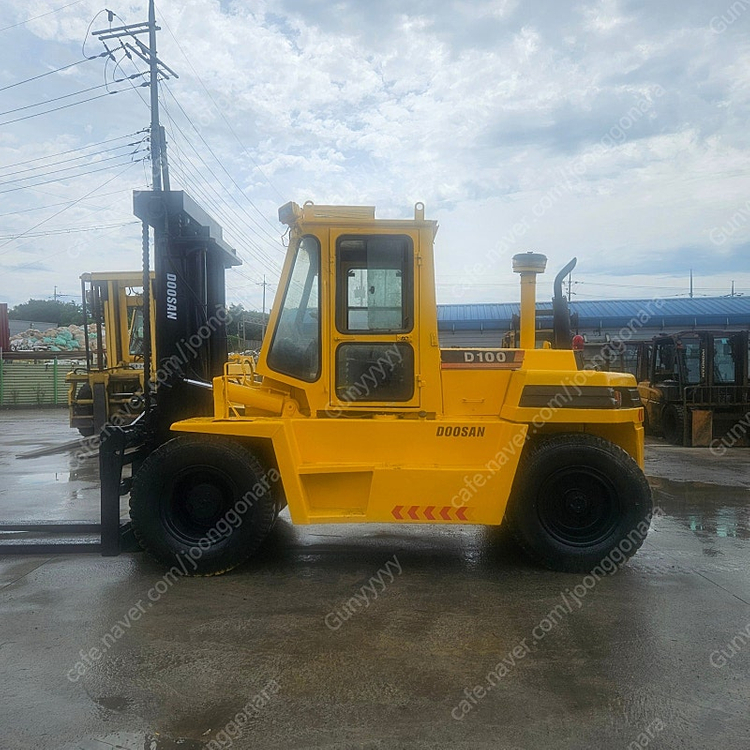 두산10톤 중고지게차 이미지