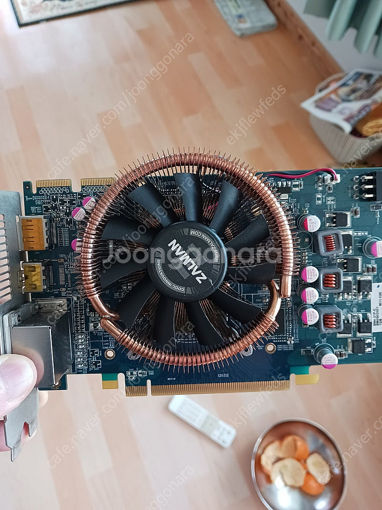 잘만 라데온 HD6770 그래픽카드 팝니다.--0