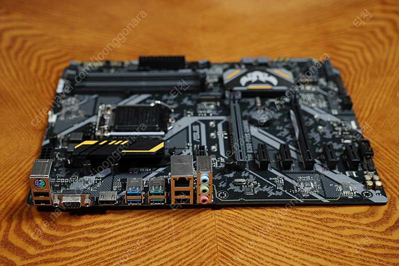 ASUS TUF B360-PLUS GAMING 메인보드 (DDR4)--1