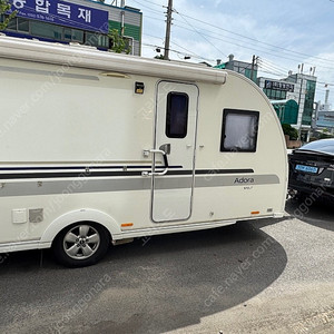 [풀옵션] (옵션 42개)아드리아 아도라 572UT 16년 10월(차고지증명X) 인산철900A/태양열955W