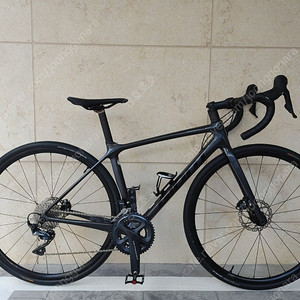 상태s급 23년 자이언트 tcr 어드밴스1 kom 풀 울테그라 디스크 카본 로드자전거 xs사이즈 팔아요.