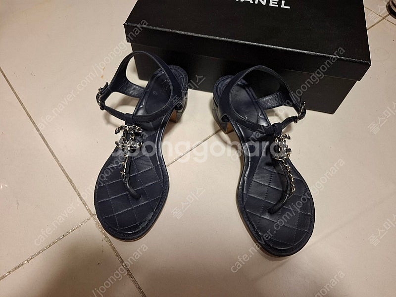 샤넬 CC 로고샌들 네이비 36 사이즈--0