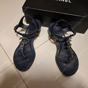 샤넬 CC 로고샌들 네이비 36 사이즈