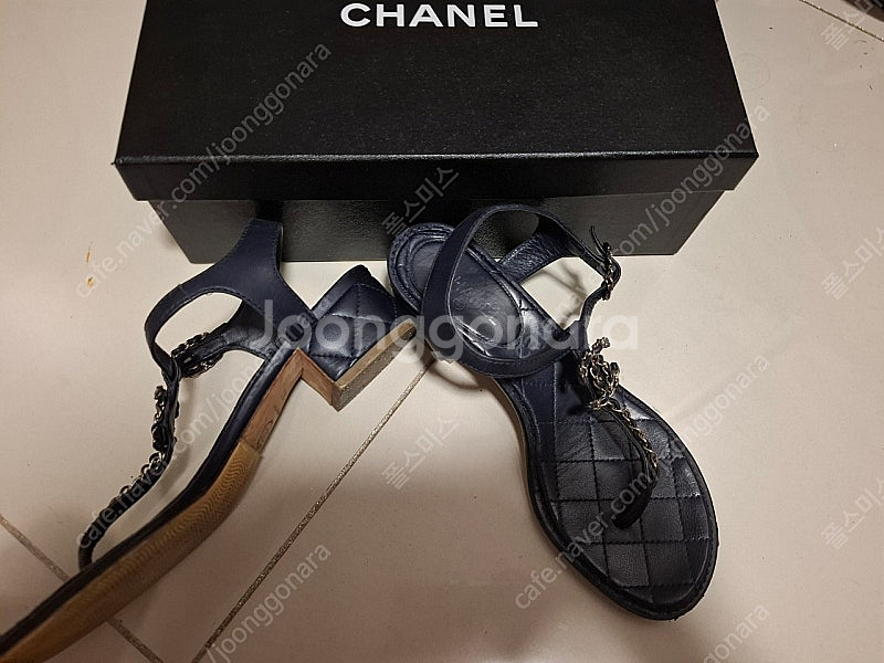 샤넬 CC 로고샌들 네이비 36 사이즈--2