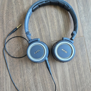AKG K450 유선 헤드폰 판매합니다