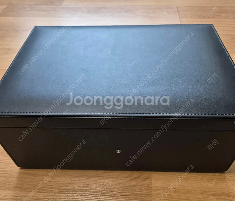 몽블랑 만년필 가죽 수납함 12구 판매합니다.--1