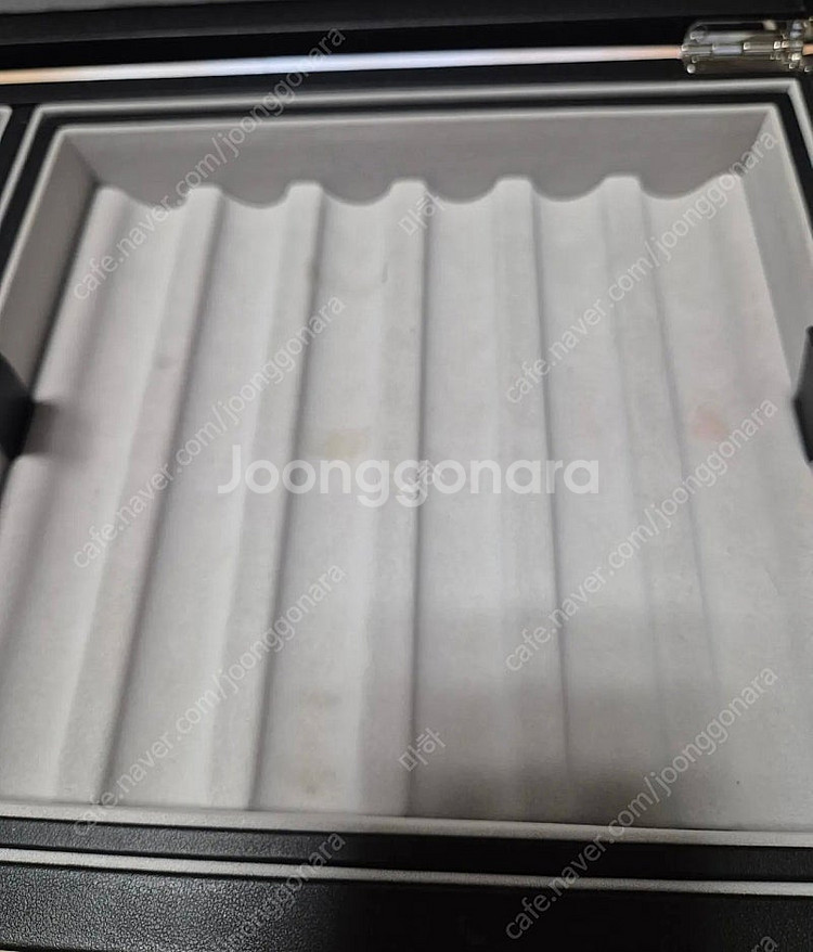 몽블랑 만년필 가죽 수납함 12구 판매합니다.--3