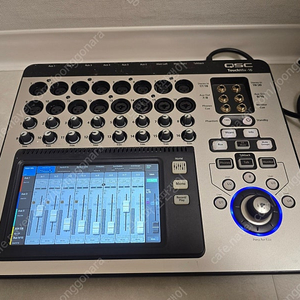 qsc 터치믹스16 믹서 90만원에 판매합니다