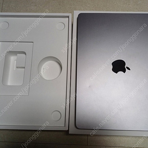 맥북 에어 M3 13.6인치 ram16 ssd512 팝니다