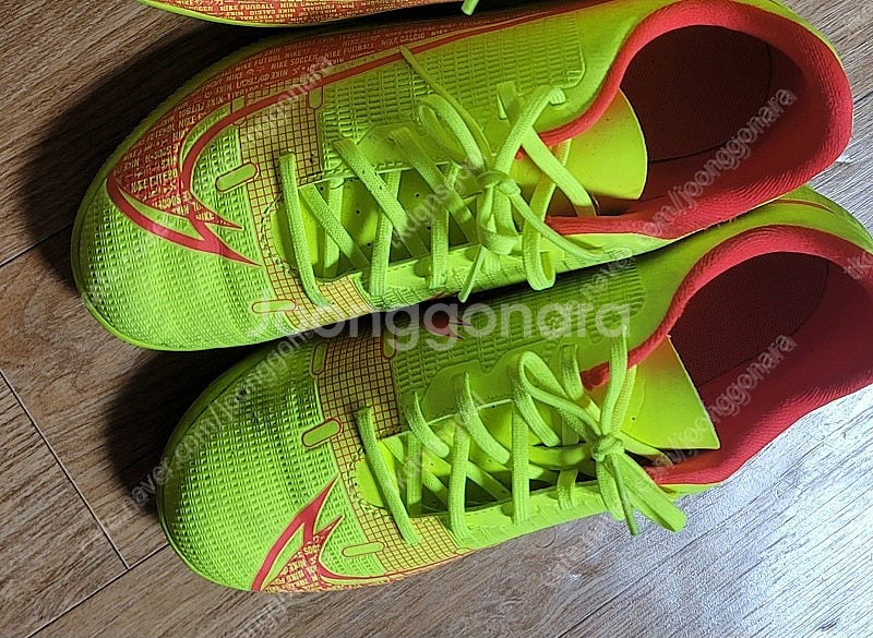 240사이즈 나이키 풋살화--0