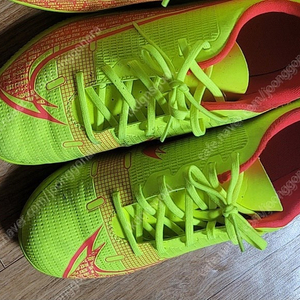 240사이즈 나이키 풋살화