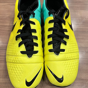 나이키 CTR360 트레콰티스타 3 HG