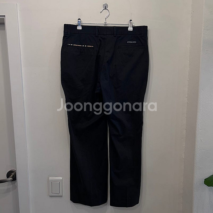 버버리 골프 와이드핏 와펜로고 코튼 치노팬츠--1