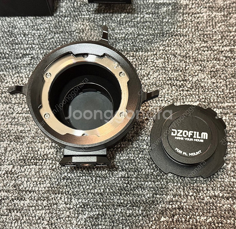 DZOFILM Octopus Adapter PL to ...--0