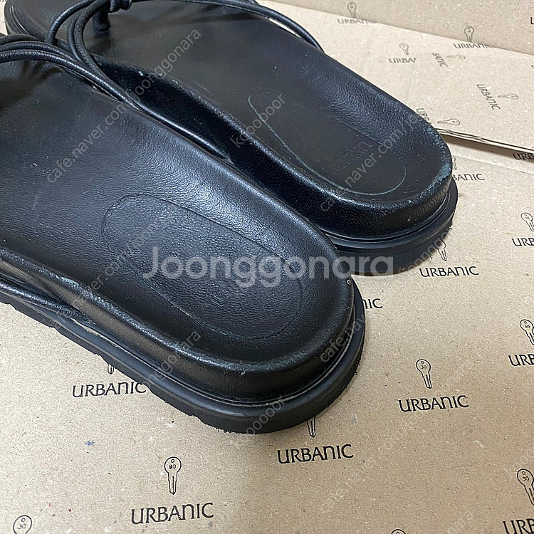 얼바닉30 solene slippers 38사이즈--1