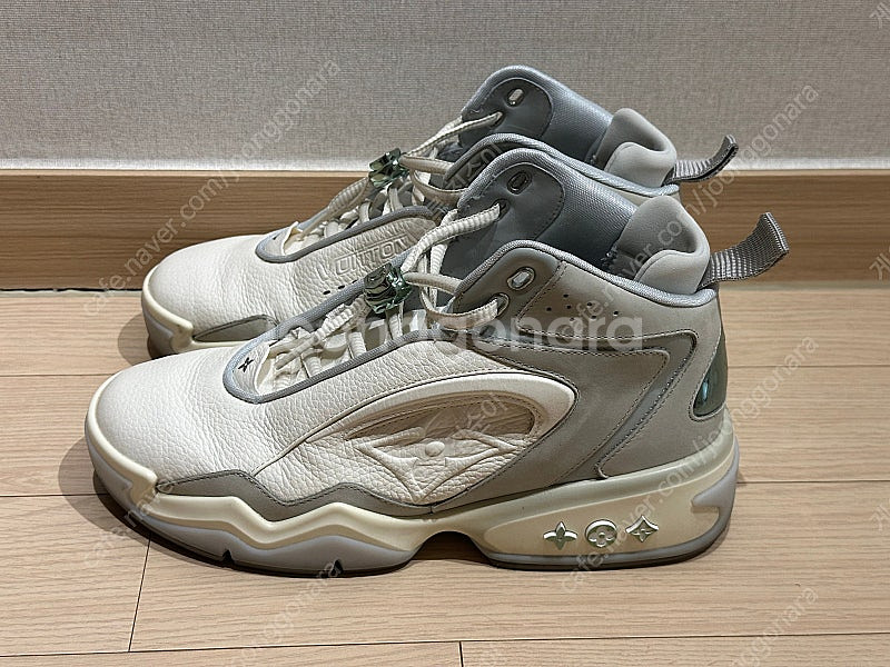 루이비통 남성 LV 트레이너 2 스니커즈 gris 6사이드--3