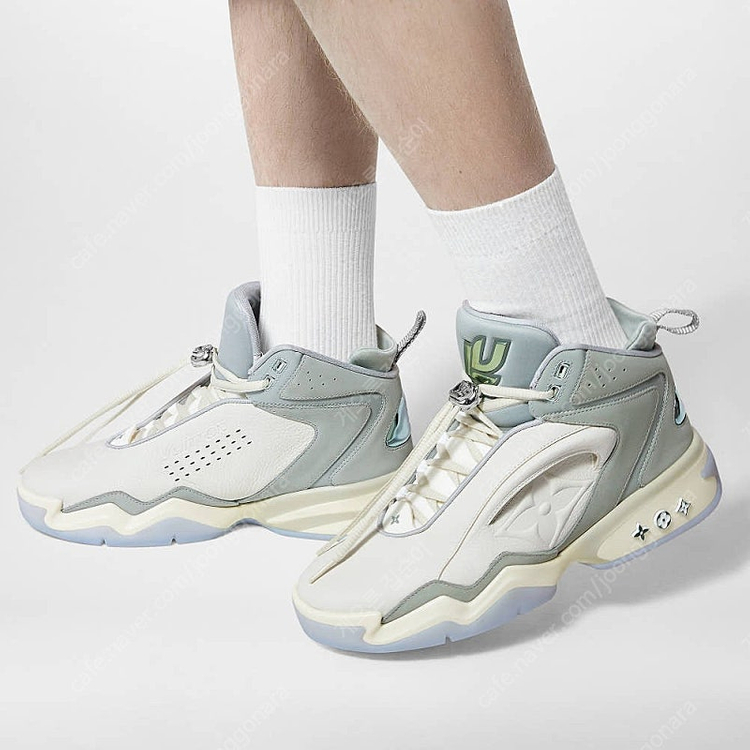 루이비통 남성 LV 트레이너 2 스니커즈 gris 6사이드 이미지