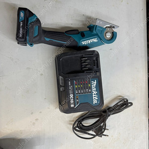 마끼다 CP100DSA 12V 충전 멀티컷터 커터 2.0Ah 배터리1개세트