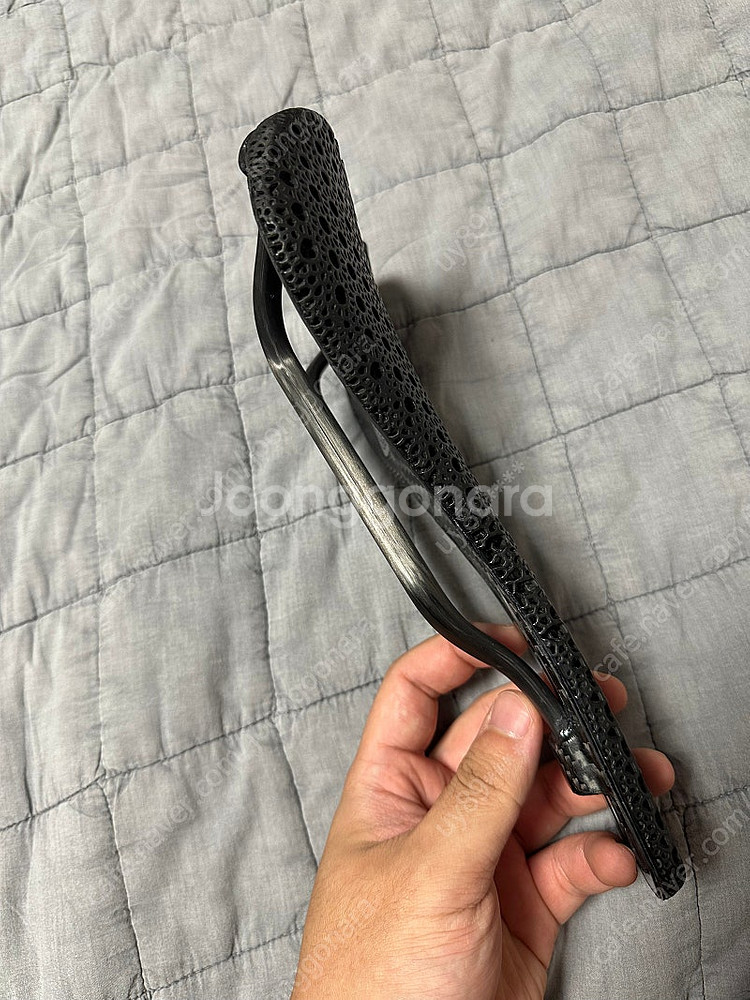 비욘 셋카 안장 143mm--2