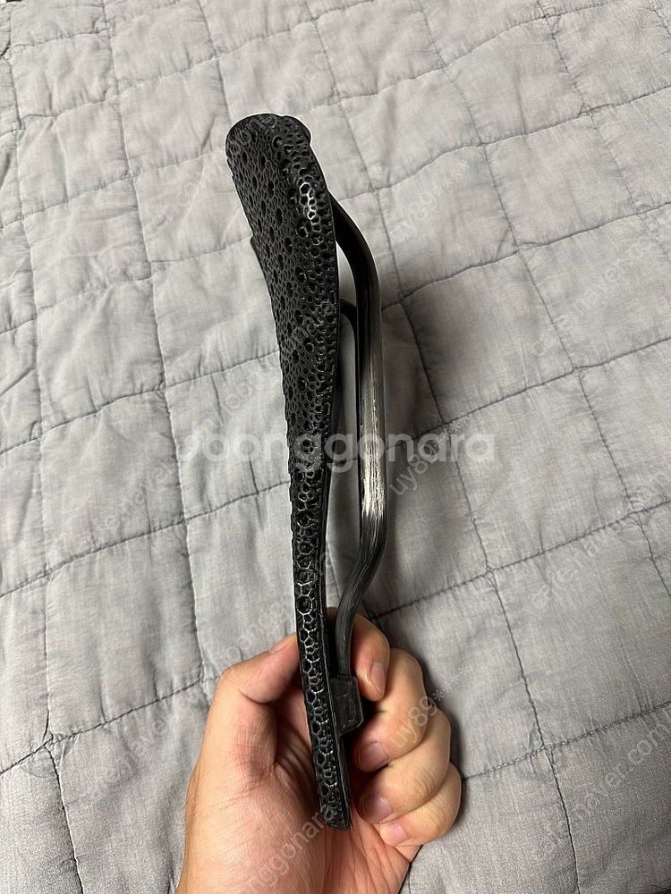 비욘 셋카 안장 143mm--3