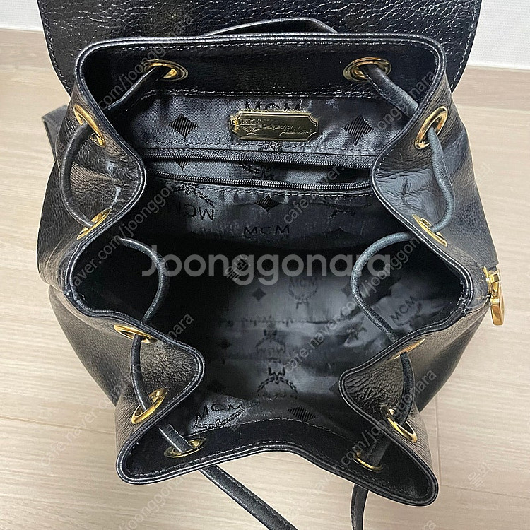 MCM 오리지날 버킷백 여성 가죽 백팩 블랙 금장 포인...--8