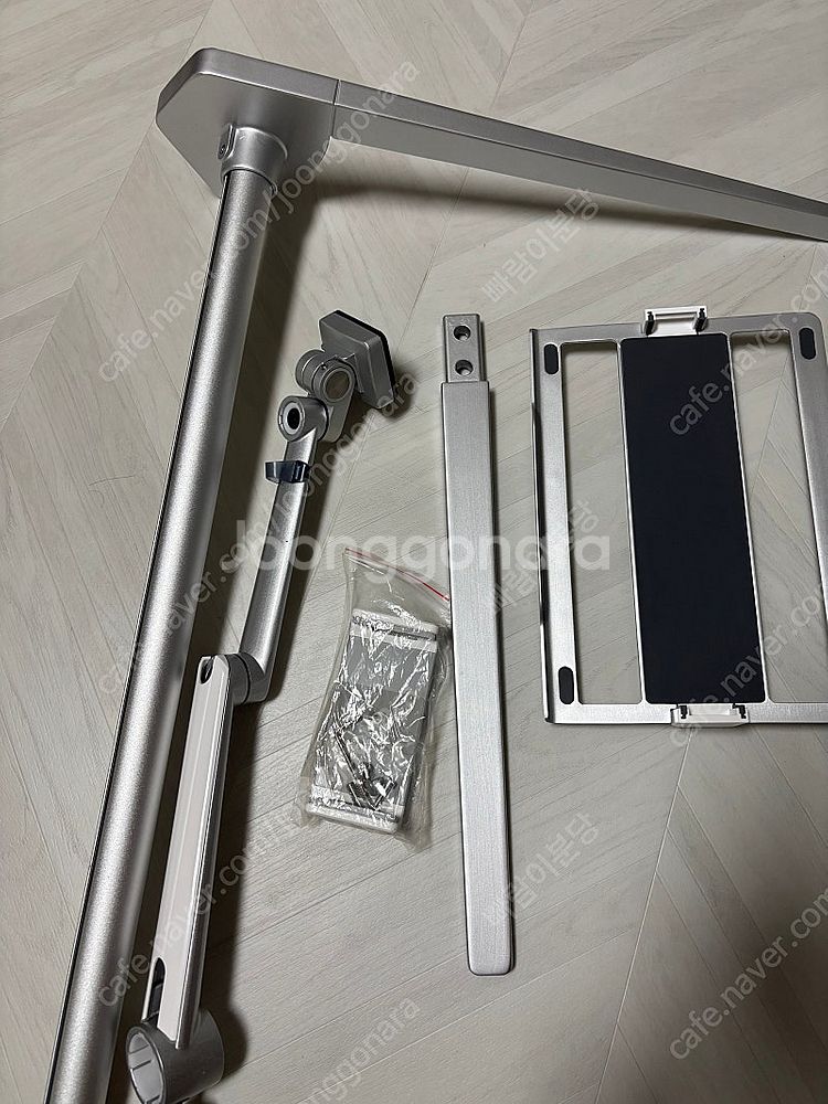 스트럭쳐랩 노트북 태블릿 거치대 판매합니다--1