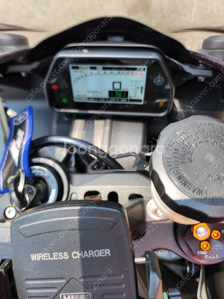 야마하 YZF R1 20년 깔금차량--8