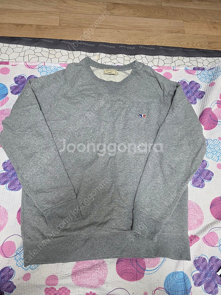 메종 키츠네 맨투맨 티셔츠 XL 판매합니다--0
