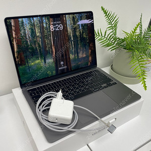 맥북에어 13인치 M2 8GB RAM / 512GB SSD 실버
