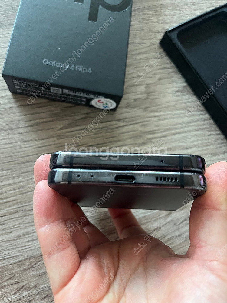 갤럭시 Z플립4 256gb 그라파이트 택포--3