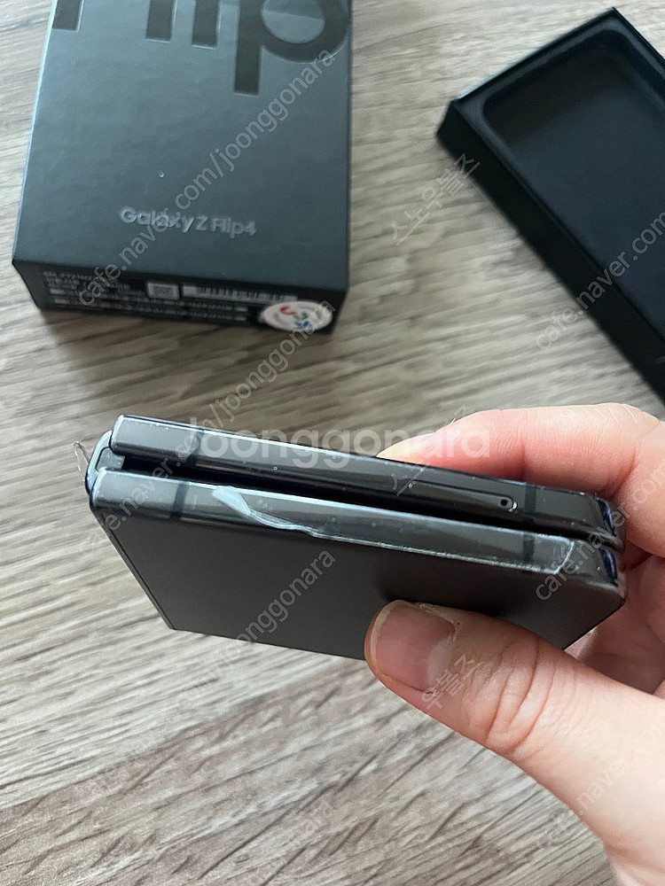 갤럭시 Z플립4 256gb 그라파이트 택포--6