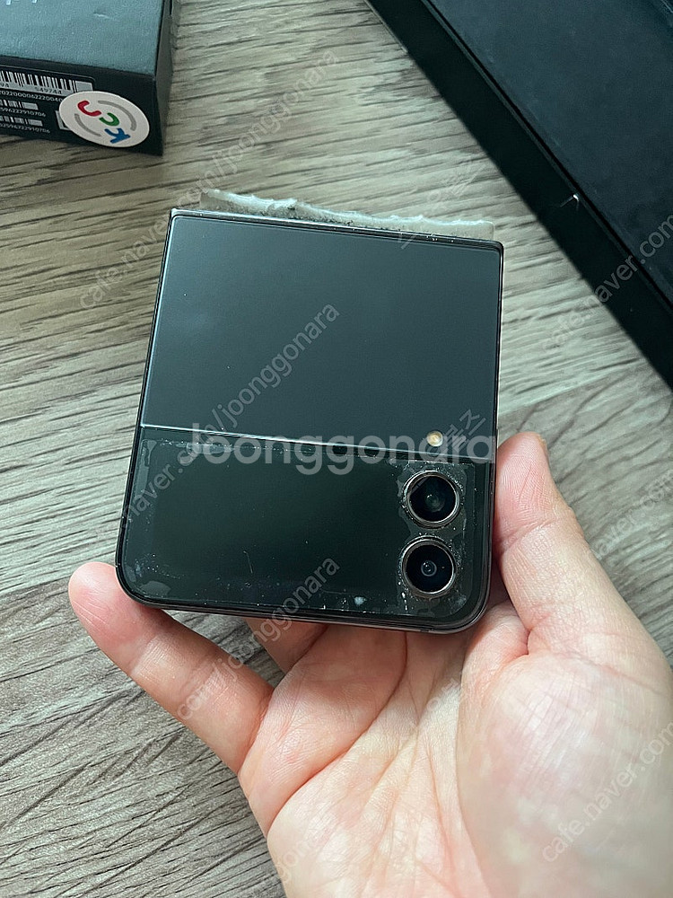 갤럭시 Z플립4 256gb 그라파이트 택포--7