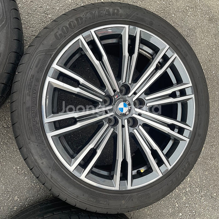 BMW 18인치 G20 3시리즈 790M 휠·타이어 세트 팔아요--4