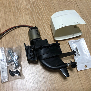 타미야 RX-540VZ 테크니골드 모터와 아카데미 선외기 판매합니다.