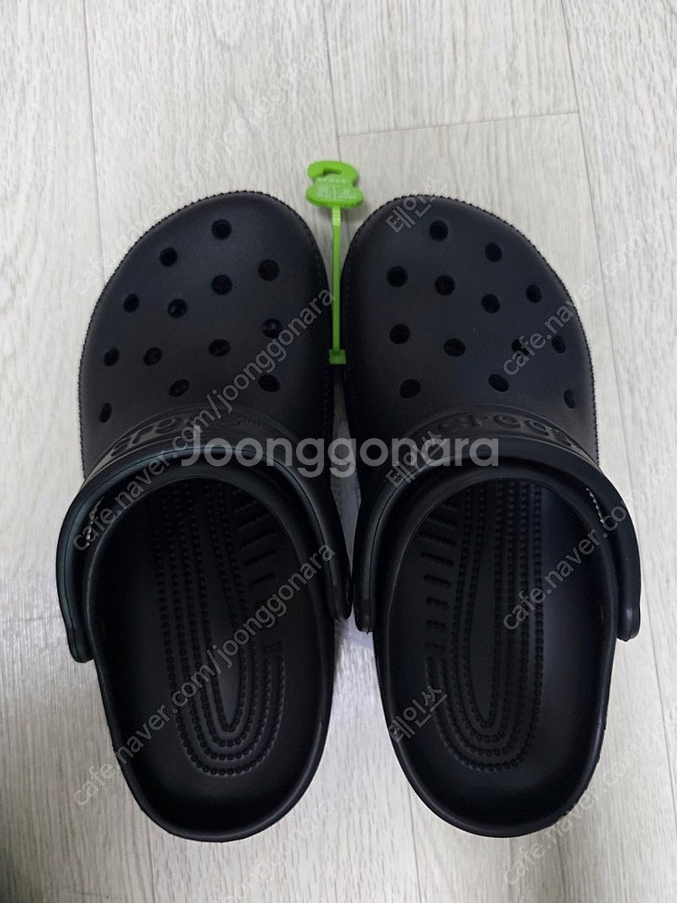 크록스 클래식 클로그 블랙(230/M4W6)--0