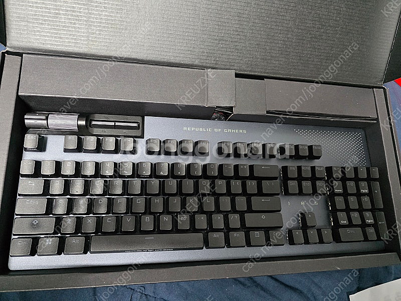 ASUS ROG STRIX FLARE II ANIMAT...--1