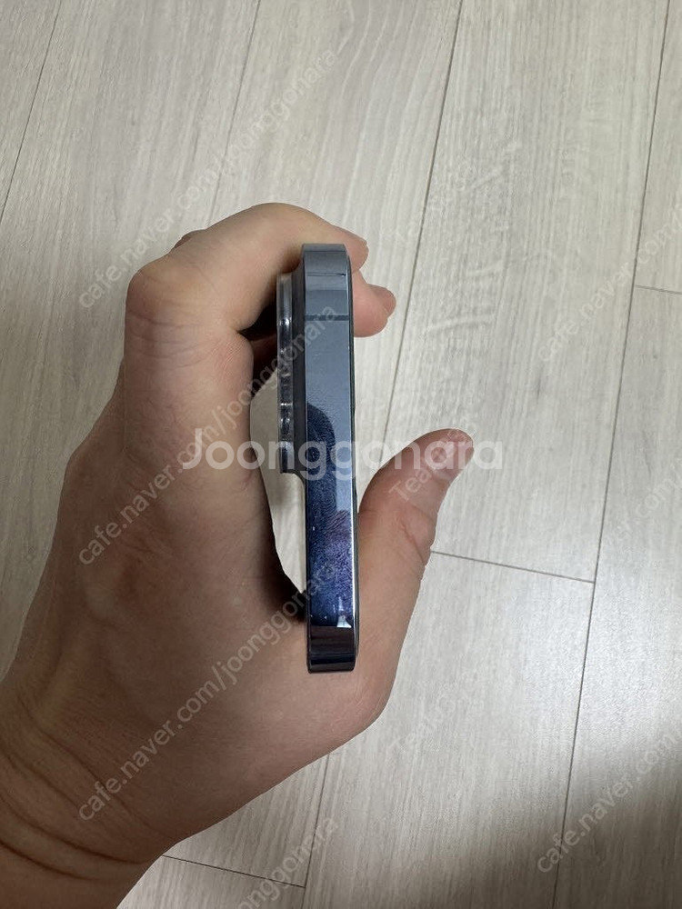 아이폰13프로 256GB 시에라블루 판매합니다.--5