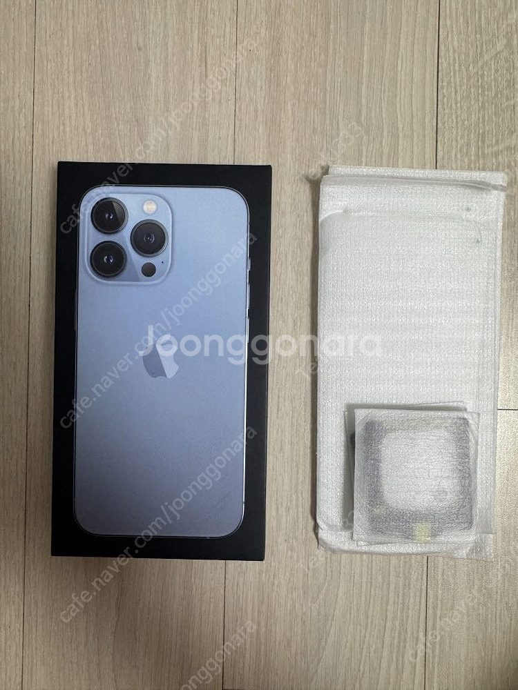아이폰13프로 256GB 시에라블루 판매합니다.--8
