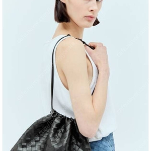 보테가베네타 더스트백 블랙 미디움