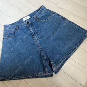 Pvcs플레어데님쇼츠