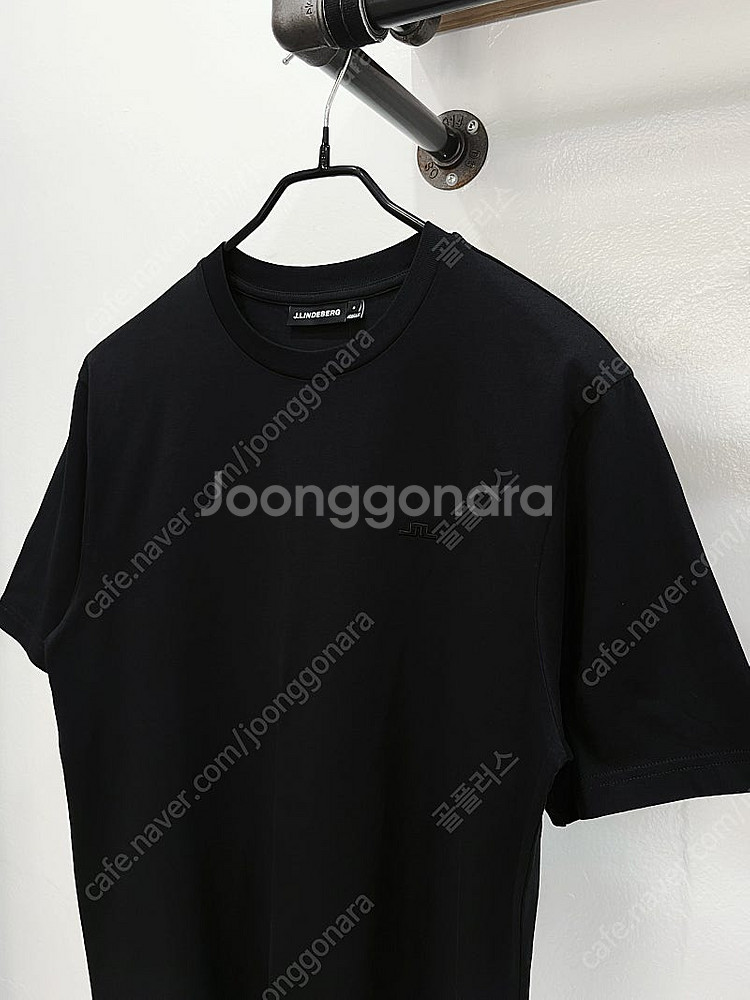 (95/s) 제이린드버그 올블랙 라운드넥 남성 반팔 골...--0