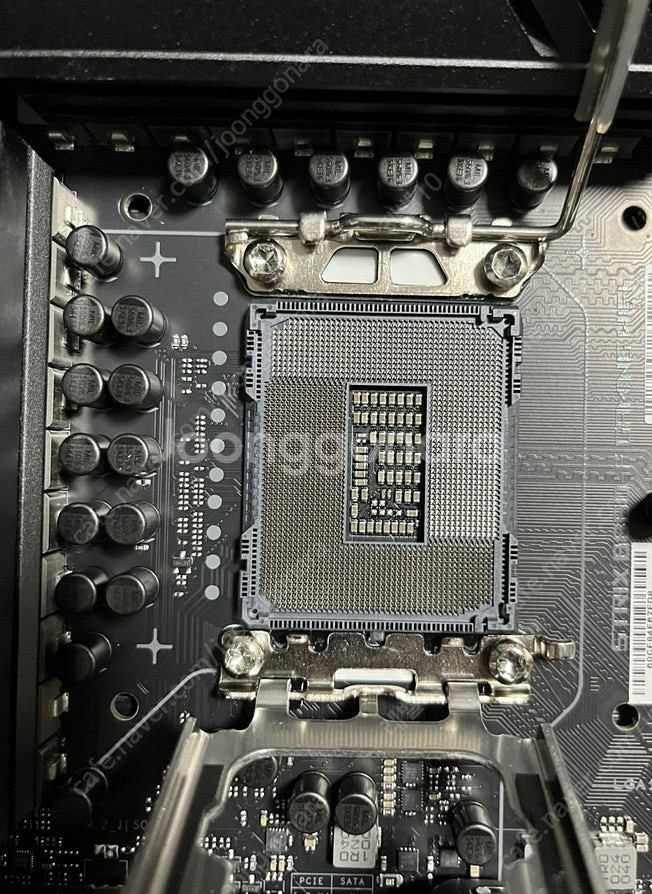 ASUS ROG STRIX B860-F GAMING W...--2