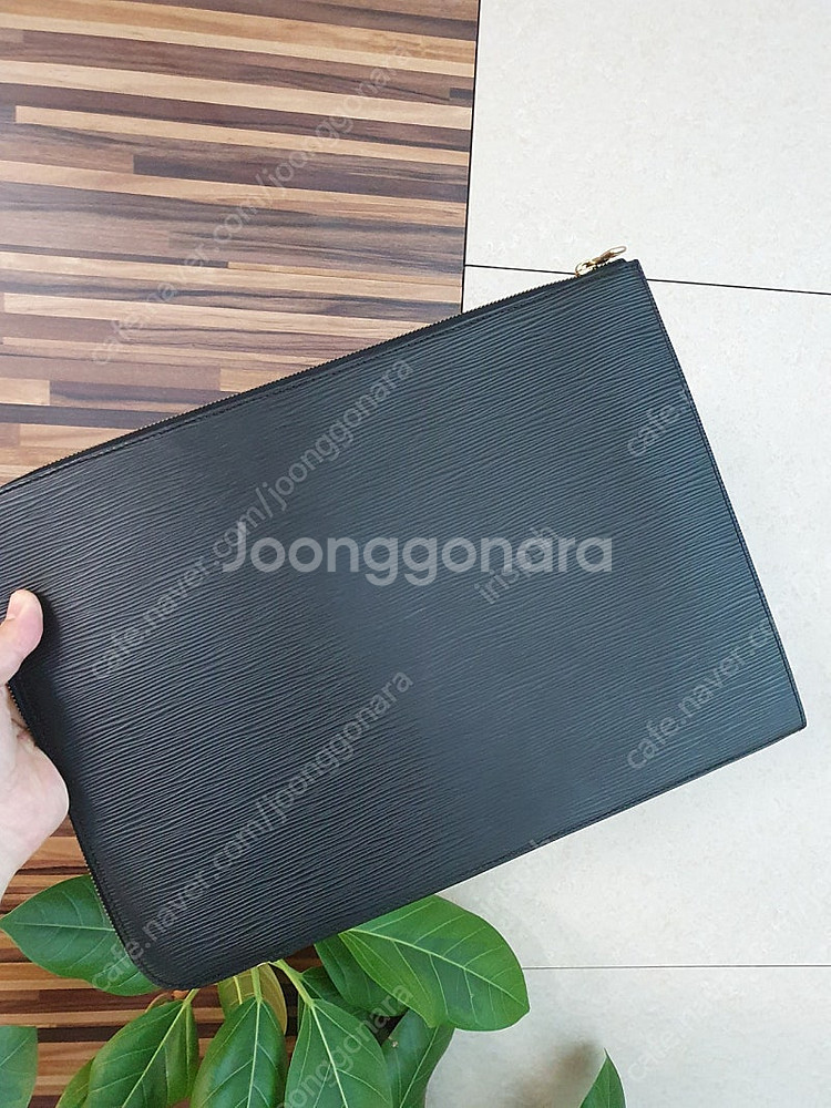 정품 루이비통 에삐 클러치(38사이즈)--1