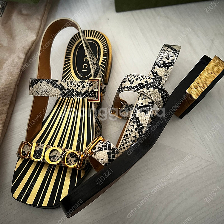 구찌샌들 37사이즈 풀박 1회착용--4