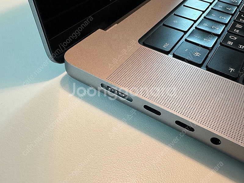 맥북프로 16인치 M1 MAX 64GB 1TB 판매합니...--5