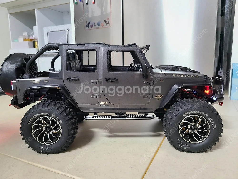 trx4 루비콘 튜닝RC카 판매합니다.+조종기.배터리--7
