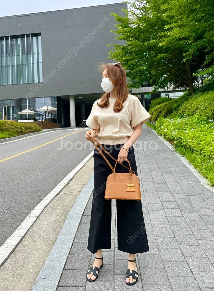 자스민케이 크롭 블라우스--3